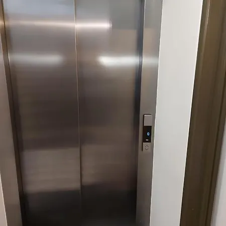 Uroczy Apartament 1 Stare Miasto Kraków Zewnętrze zdjęcie